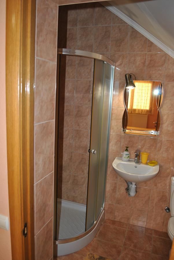 Квітковий Двір Golubinoye Exteriör bild